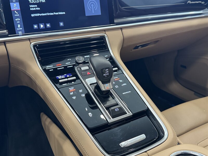 2020 Porsche Panamera 4 E-Hybrid photo 28