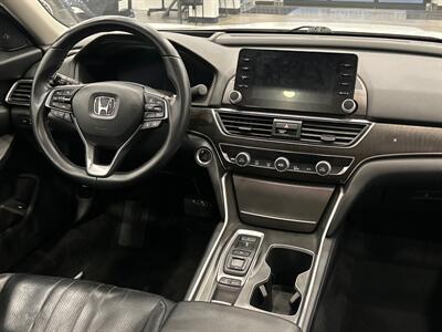 2018 Honda Accord Touring   - Photo 13 - Gladstone, OR 97027