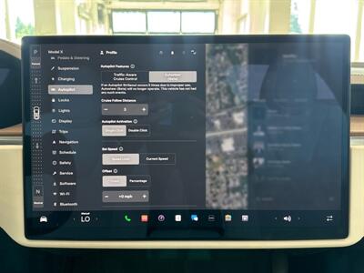 2023 Tesla Model X   - Photo 17 - Gladstone, OR 97027