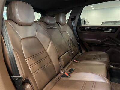 2023 Porsche Cayenne   - Photo 12 - Gladstone, OR 97027