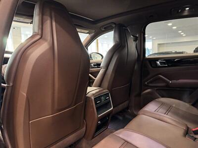 2023 Porsche Cayenne   - Photo 24 - Gladstone, OR 97027