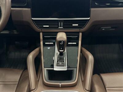 2023 Porsche Cayenne   - Photo 39 - Gladstone, OR 97027