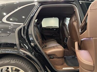 2023 Porsche Cayenne   - Photo 10 - Gladstone, OR 97027