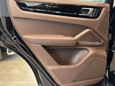 2023 Porsche Cayenne   - Photo 16 - Gladstone, OR 97027