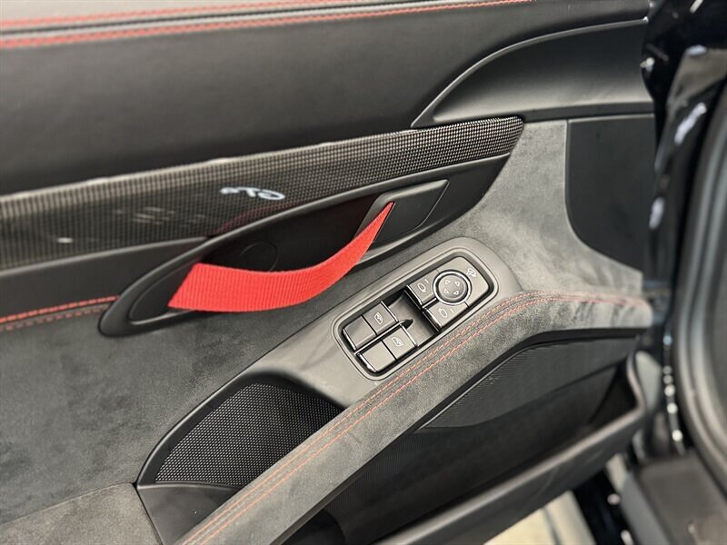 2021 Porsche Cayman GT4 photo 11