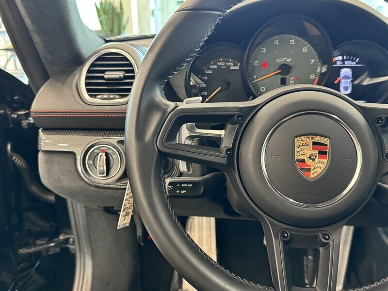 2021 Porsche Cayman GT4 photo 24