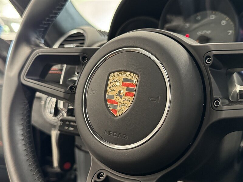 2021 Porsche Cayman GT4 photo 23