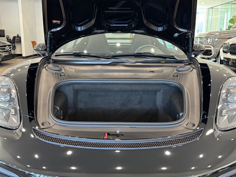 2021 Porsche Cayman GT4 photo 45