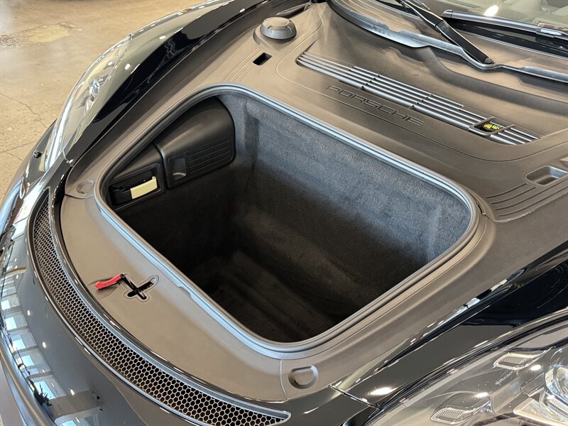 2021 Porsche Cayman GT4 photo 47