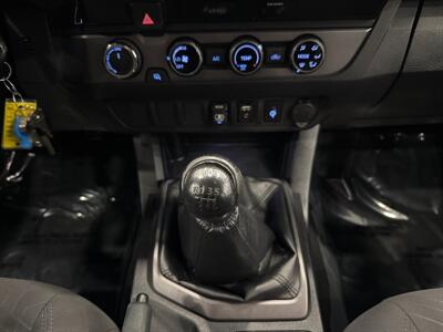 2018 Toyota Tacoma TRD Sport   - Photo 18 - Gladstone, OR 97027