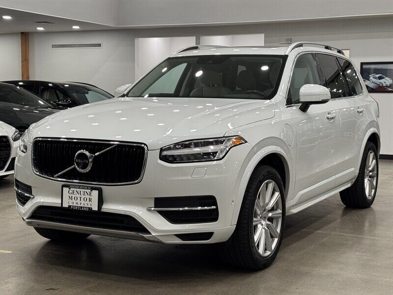 2016 Volvo XC90 T8 Momentum - Photo 1 - Gladstone, OR 97027