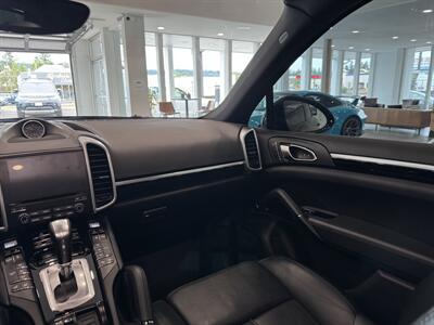 2017 Porsche Cayenne Platinum Edition   - Photo 28 - Gladstone, OR 97027