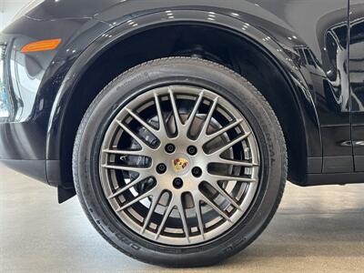 2017 Porsche Cayenne Platinum Edition   - Photo 41 - Gladstone, OR 97027