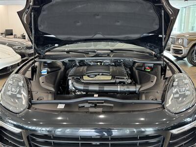 2017 Porsche Cayenne Platinum Edition   - Photo 42 - Gladstone, OR 97027