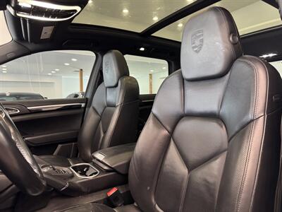 2017 Porsche Cayenne Platinum Edition   - Photo 8 - Gladstone, OR 97027