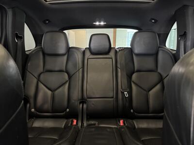 2017 Porsche Cayenne Platinum Edition   - Photo 14 - Gladstone, OR 97027