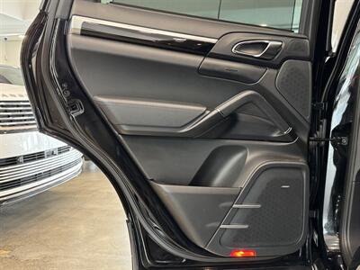 2017 Porsche Cayenne Platinum Edition   - Photo 15 - Gladstone, OR 97027