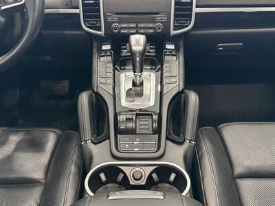 2017 Porsche Cayenne Platinum Edition   - Photo 34 - Gladstone, OR 97027