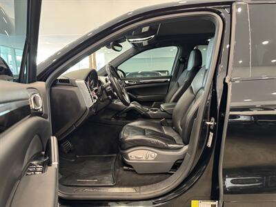 2017 Porsche Cayenne Platinum Edition   - Photo 7 - Gladstone, OR 97027