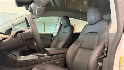 2024 Tesla Model Y Long Range   - Photo 6 - Gladstone, OR 97027
