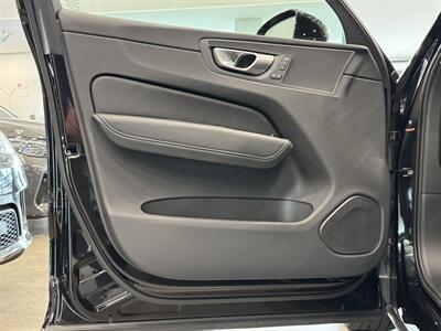 2024 Volvo XC60 B5 Plus Dark Theme   - Photo 13 - Gladstone, OR 97027