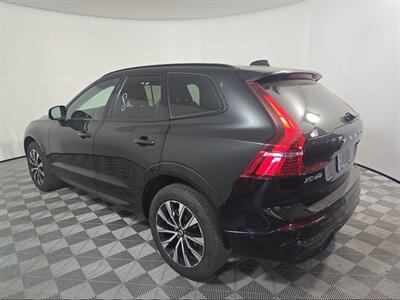 2024 Volvo XC60 B5 Plus Dark Theme   - Photo 4 - Gladstone, OR 97027