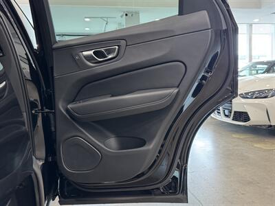 2024 Volvo XC60 B5 Plus Dark Theme   - Photo 16 - Gladstone, OR 97027