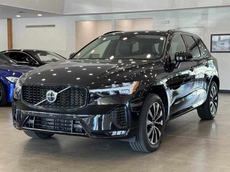 2024 Volvo XC60 B5 Plus Dark Theme  