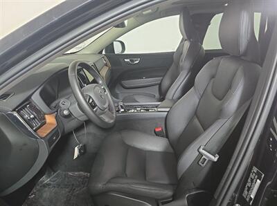 2024 Volvo XC60 B5 Plus Dark Theme   - Photo 7 - Gladstone, OR 97027