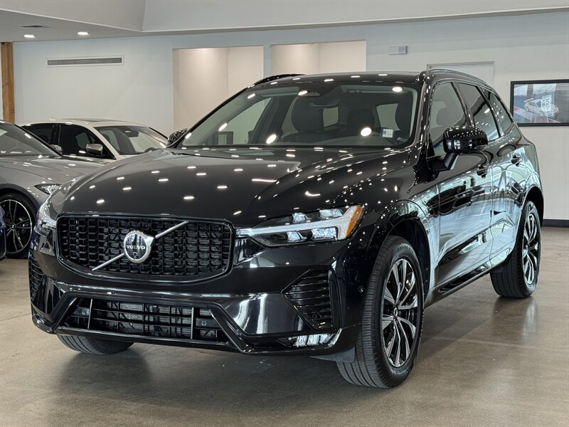 2024 Volvo XC60 B5 Plus Dark Theme  