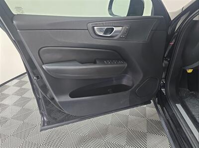 2024 Volvo XC60 B5 Plus Dark Theme   - Photo 9 - Gladstone, OR 97027