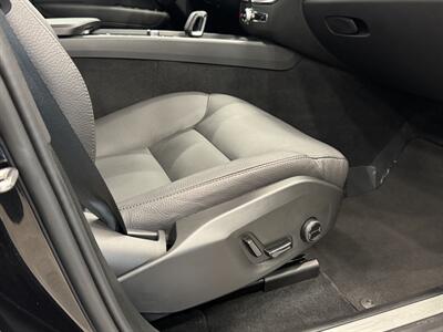 2024 Volvo XC60 B5 Plus Dark Theme   - Photo 18 - Gladstone, OR 97027
