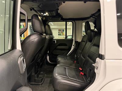 2019 Jeep Wrangler Unlimited Sahara   - Photo 9 - Gladstone, OR 97027