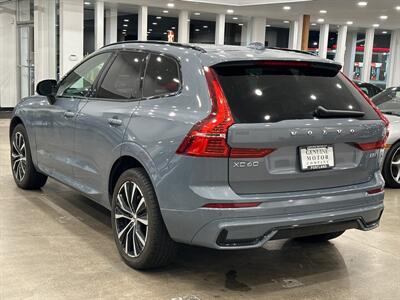 2024 Volvo XC60 Plus Dark Theme   - Photo 4 - Gladstone, OR 97027