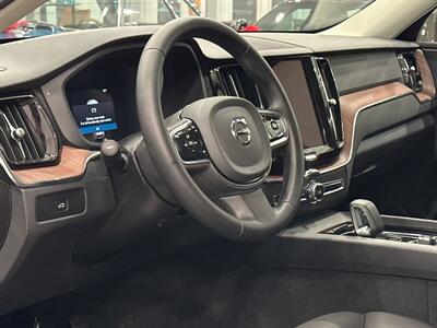 2024 Volvo XC60 Plus Dark Theme   - Photo 12 - Gladstone, OR 97027