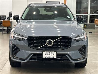 2024 Volvo XC60 Plus Dark Theme   - Photo 2 - Gladstone, OR 97027