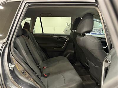 2021 Toyota RAV4 LE - Photo 9 - Gladstone, OR 97027