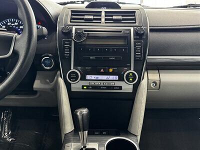 2012 Toyota Camry Hybrid LE   - Photo 32 - Gladstone, OR 97027