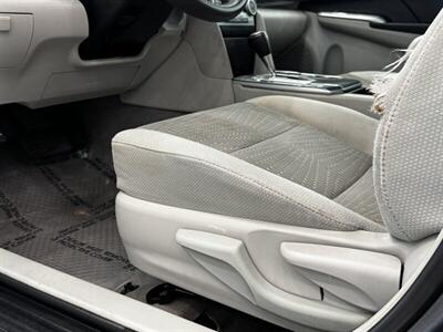 2012 Toyota Camry Hybrid LE   - Photo 17 - Gladstone, OR 97027