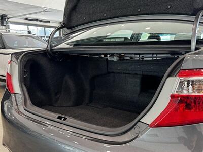 2012 Toyota Camry Hybrid LE   - Photo 36 - Gladstone, OR 97027