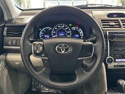 2012 Toyota Camry Hybrid LE   - Photo 28 - Gladstone, OR 97027
