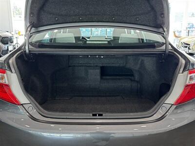 2012 Toyota Camry Hybrid LE   - Photo 35 - Gladstone, OR 97027
