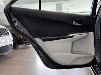 2012 Toyota Camry Hybrid LE   - Photo 15 - Gladstone, OR 97027