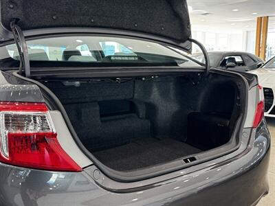 2012 Toyota Camry Hybrid LE   - Photo 37 - Gladstone, OR 97027