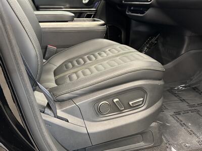 2023 Rivian R1S Adventure   - Photo 18 - Gladstone, OR 97027