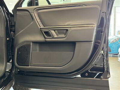 2023 Rivian R1S Adventure   - Photo 14 - Gladstone, OR 97027
