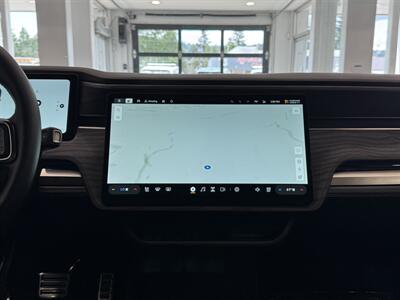 2023 Rivian R1S Adventure   - Photo 35 - Gladstone, OR 97027