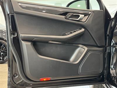 2018 Porsche Macan   - Photo 13 - Gladstone, OR 97027