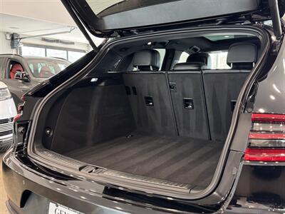2018 Porsche Macan   - Photo 40 - Gladstone, OR 97027