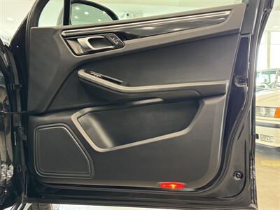 2018 Porsche Macan   - Photo 14 - Gladstone, OR 97027